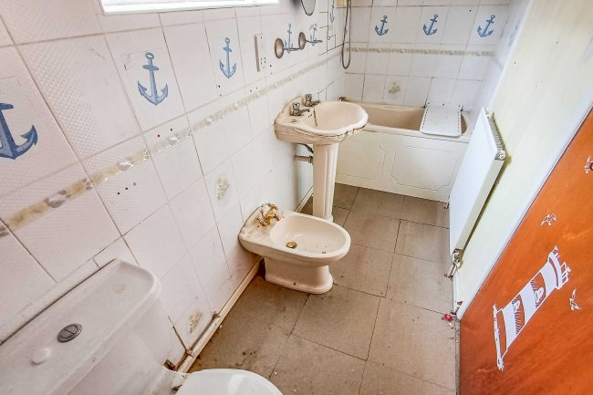 10 Broadholme Lane, Belper, Derbyshire, DE56 2JF 5