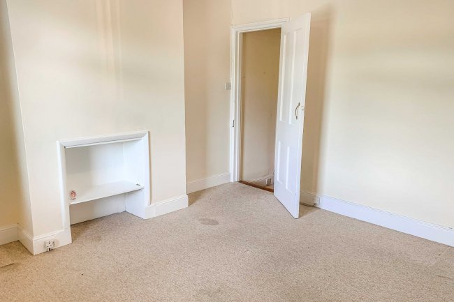 2 Oxford Cottages, Nettlestone Hill, Seaview, Isle of Wight, PO34 5DP 4