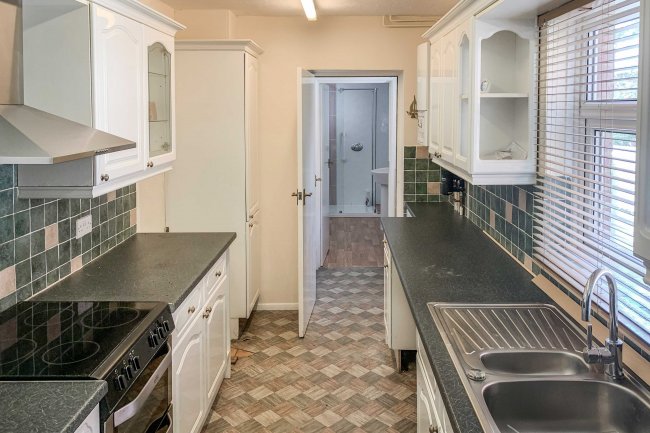 2 Oxford Cottages, Nettlestone Hill, Seaview, Isle of Wight, PO34 5DP 4