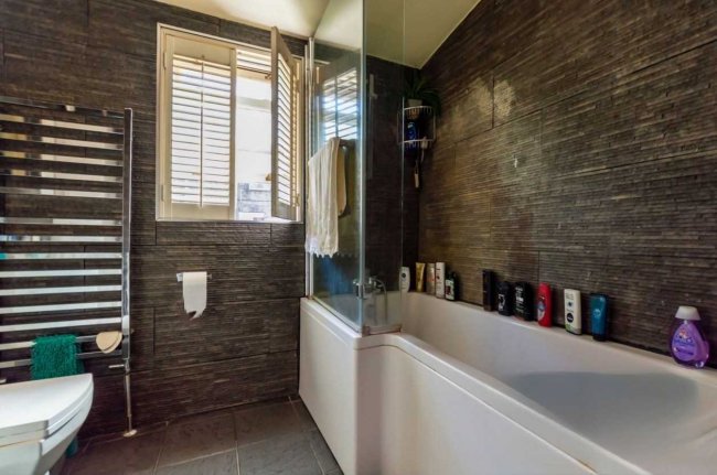 1C and 1D Gipsy Road, London SE27 9TD 10