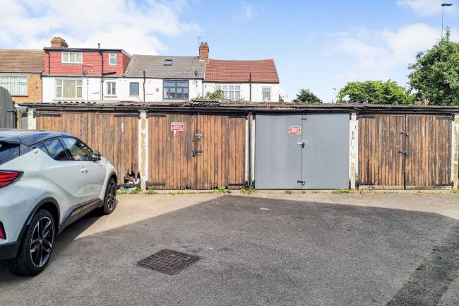Former Garages at Wauthier Close, London, N13 5HU 9