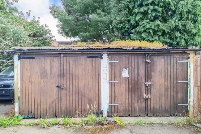 Former Garages at Wauthier Close, London, N13 5HU 9