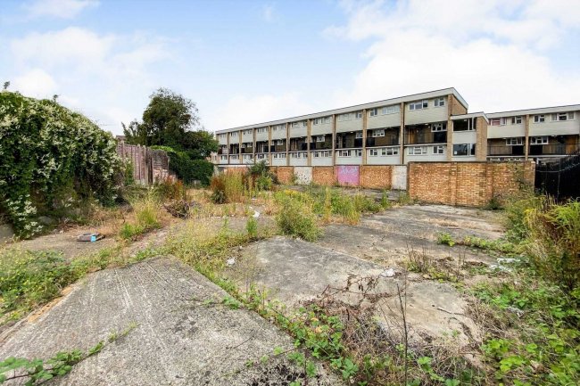 Plot 1, rear of 60 Brigadier Hill, Enfield, EN2 0NJ 9