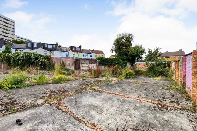 Plot 1, rear of 60 Brigadier Hill, Enfield, EN2 0NJ 9