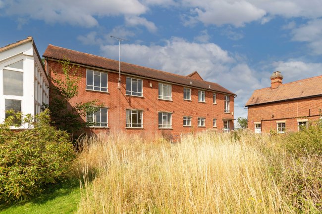 Knightswood Centre, Steeple Road, Southminster CM0 7BD 10