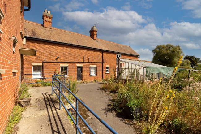 Knightswood Centre, Steeple Road, Southminster CM0 7BD 10