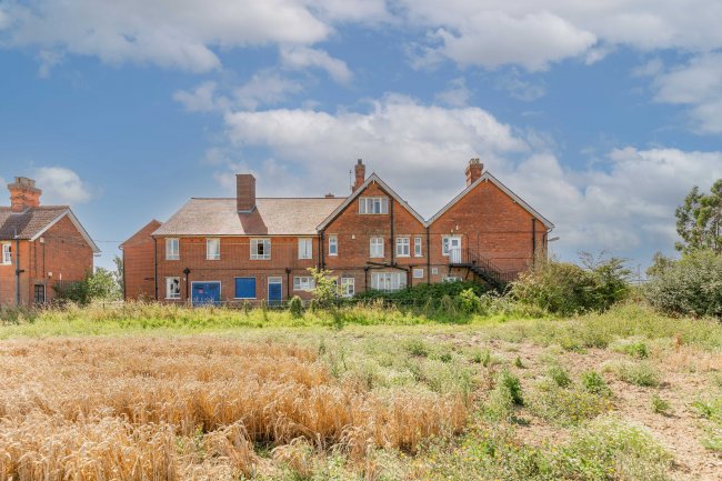 Knightswood Centre, Steeple Road, Southminster CM0 7BD 10