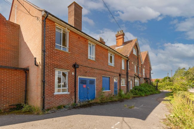 Knightswood Centre, Steeple Road, Southminster CM0 7BD 10