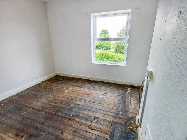 40 Harley Road, Sale, Greater Manchester, M33 7FP 7