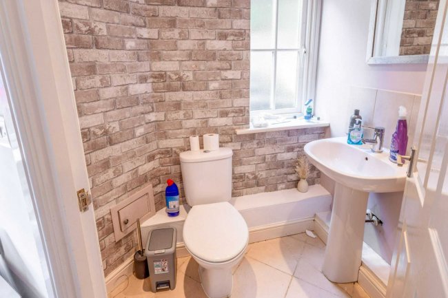 Flat 1, 3 Woodcote Fold, Oakworth, Keighley, BD22 0QG 9