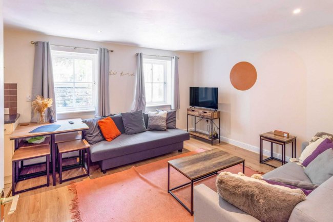 Flat 1, 5 Woodcote Fold, Oakworth, Keighley, BD22 0QG 10