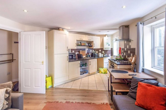 Flat 1, 5 Woodcote Fold, Oakworth, Keighley, BD22 0QG 10