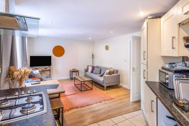 Flat 1, 5 Woodcote Fold, Oakworth, Keighley, BD22 0QG 10