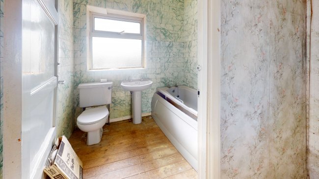 148 Wentworth Way, Sanderstead, South Croydon, Surrey, CR2 9ET 6