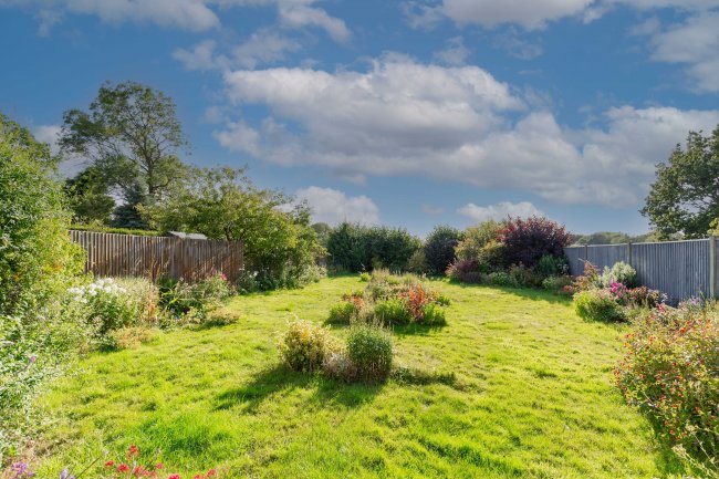 148 Wentworth Way, Sanderstead, South Croydon, Surrey, CR2 9ET 6