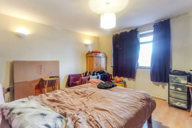 247 West End Road, Ruislip, Middlesex, HA4 6QR 4