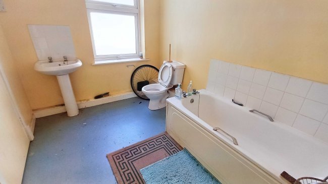 17 & 19 Windsor Place, Fleetwood, FY7 6HQ 9