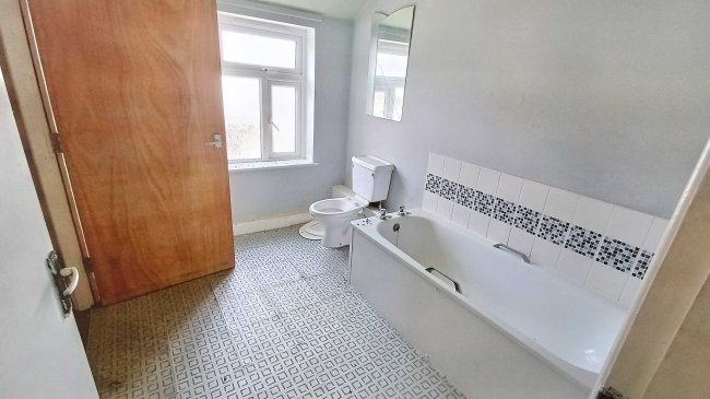 17 & 19 Windsor Place, Fleetwood, FY7 6HQ 9