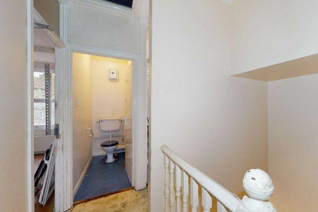 131 Northbrook Road, Illford, Essex, IG1 3BE 8