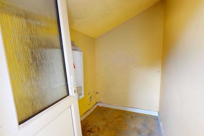 131 Northbrook Road, Illford, Essex, IG1 3BE 8