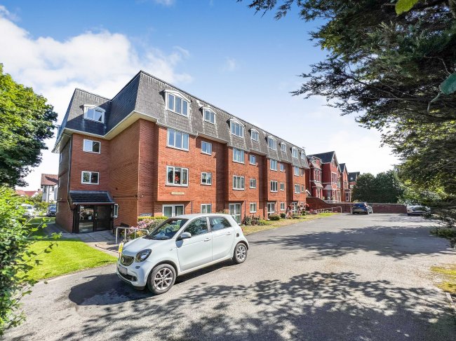 Cambridge Court, Cambridge Road, Churchtown, Southport, PR9 9PU 2