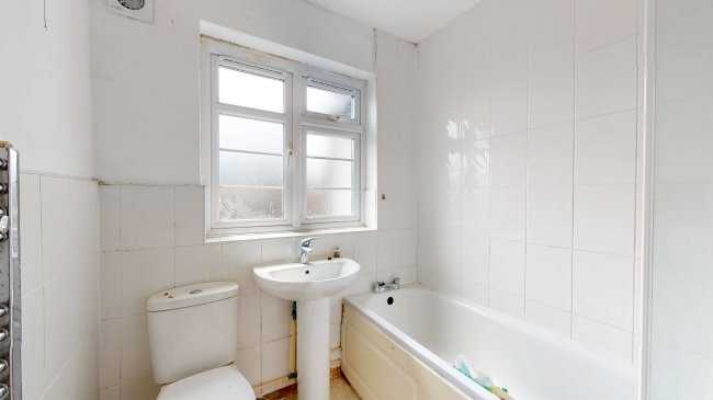 Flat 41, Manor Court, Manor Road, Twickenham, TW2 5DL 3