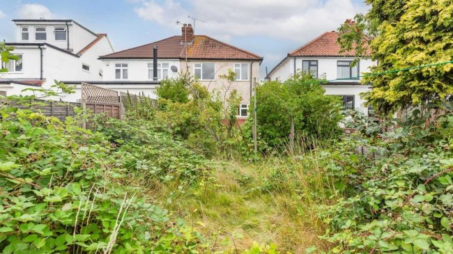 114 Boxalls Lane, Aldershot, Hampshire, GU11 3QG 7