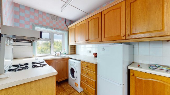 114 Boxalls Lane, Aldershot, Hampshire, GU11 3QG 7