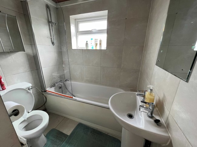 127 Forest Lane, Forest Gate, E7 9BB 5