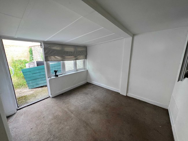 128 Forest Lane, Forest Gate, E7 9BB 5