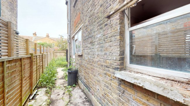 89 Leverson Street, Streatham, London, SW16 6DG 2