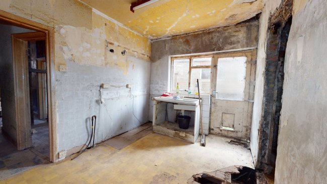 89 Leverson Street, Streatham, London, SW16 6DG 2