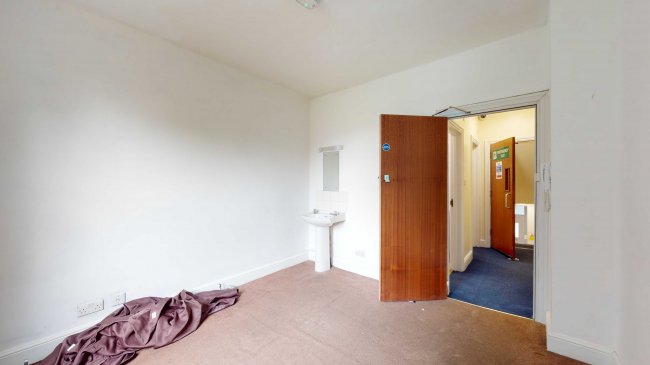 229 St. Margarets Road, Twickenham, TW1 1LU 8