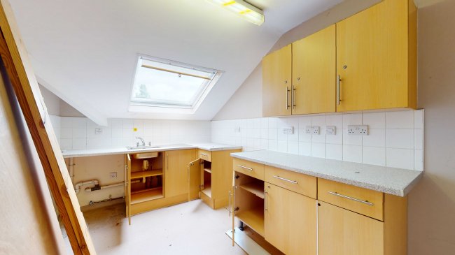 229 St. Margarets Road, Twickenham, TW1 1LU 8