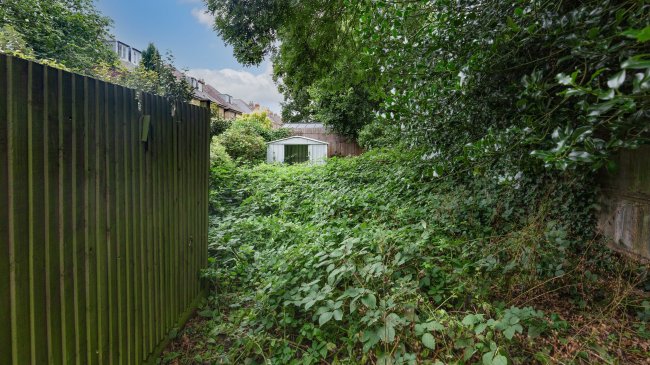 229 St. Margarets Road, Twickenham, TW1 1LU 8