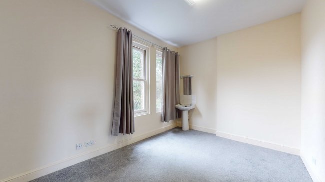 229 St. Margarets Road, Twickenham, TW1 1LU 8