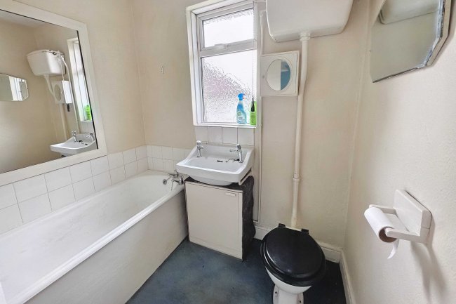 113 Spring Road, Sholing, Southampton, Hampshire, SO19 2NU 8