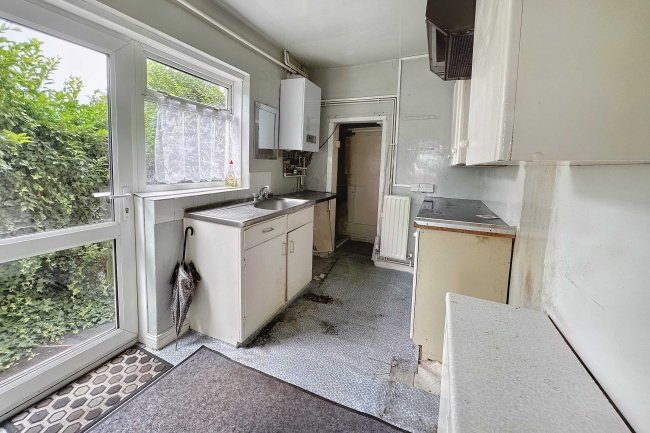 113 Spring Road, Sholing, Southampton, Hampshire, SO19 2NU 8