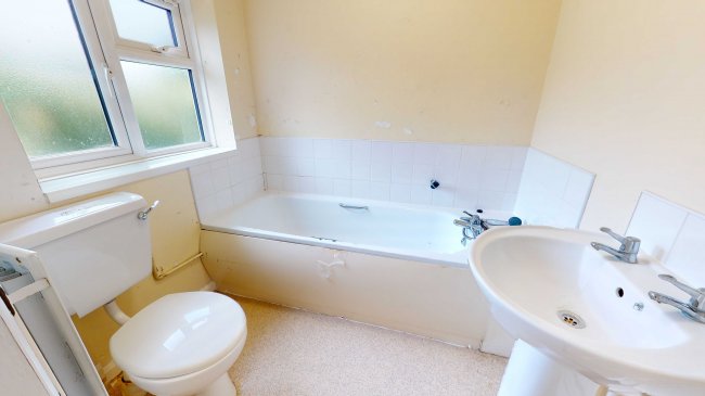 12 Morten Gardens, Denham, Uxbridge, UB9 5ND 9