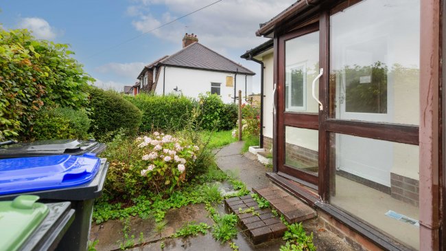 12 Morten Gardens, Denham, Uxbridge, UB9 5ND 9