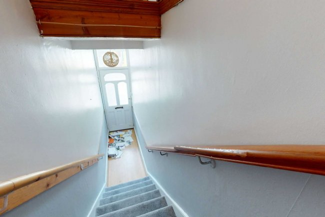 7a Midmoor Road, Balham, London, SW12 0EW 6