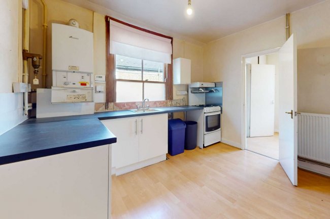 7a Midmoor Road, Balham, London, SW12 0EW 6