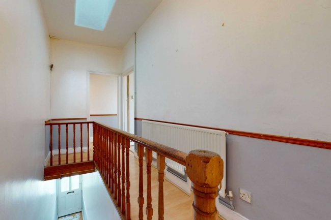 7a Midmoor Road, Balham, London, SW12 0EW 6