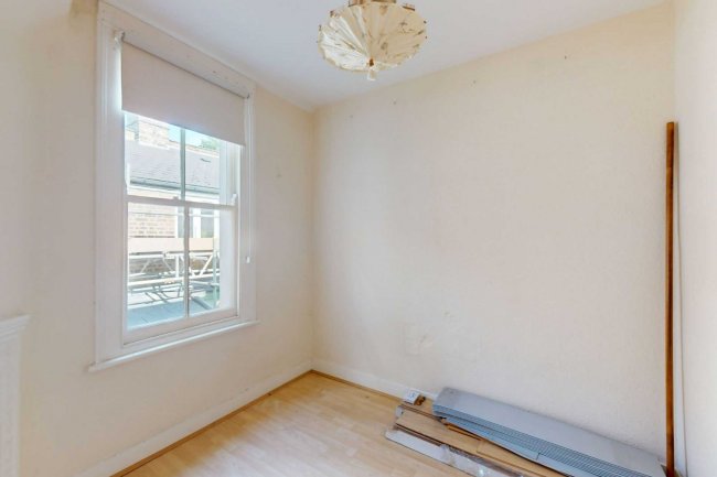 7a Midmoor Road, Balham, London, SW12 0EW 6