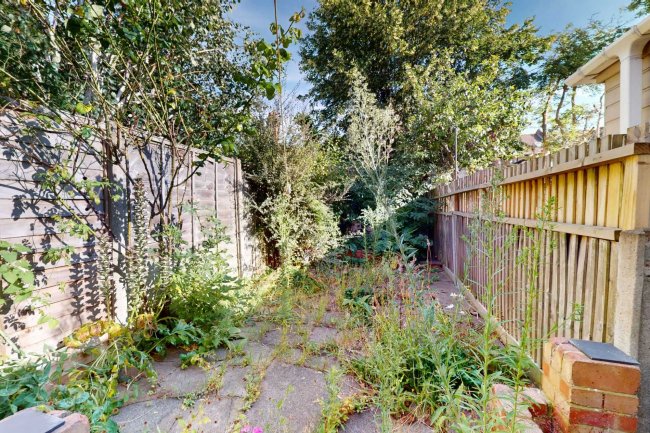 7a Midmoor Road, Balham, London, SW12 0EW 6