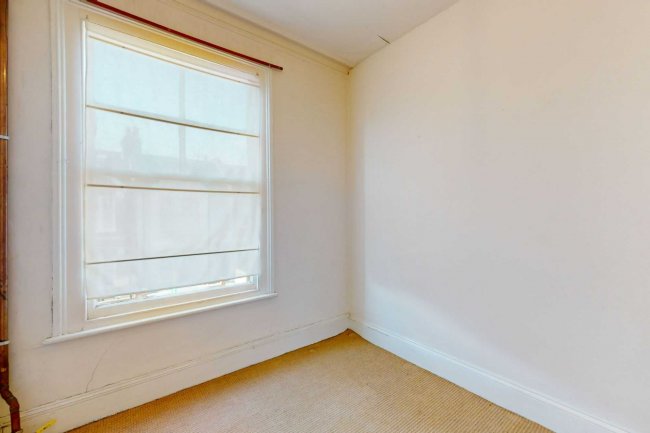 7a Midmoor Road, Balham, London, SW12 0EW 6