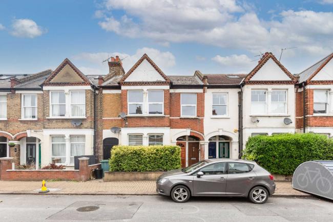 59A Penwith Road, Earlsfield, London, SW18 4PX 3