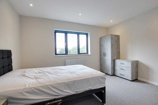 5 Shetland Court, Worthing, East Sussex, BN13 3RL
 4