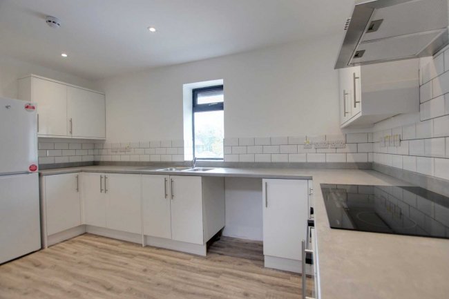 5 Shetland Court, Worthing, East Sussex, BN13 3RL
 4