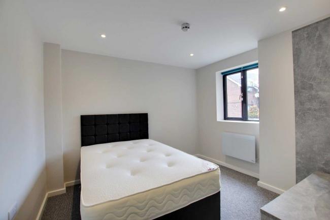 5 Shetland Court, Worthing, East Sussex, BN13 3RL
 4